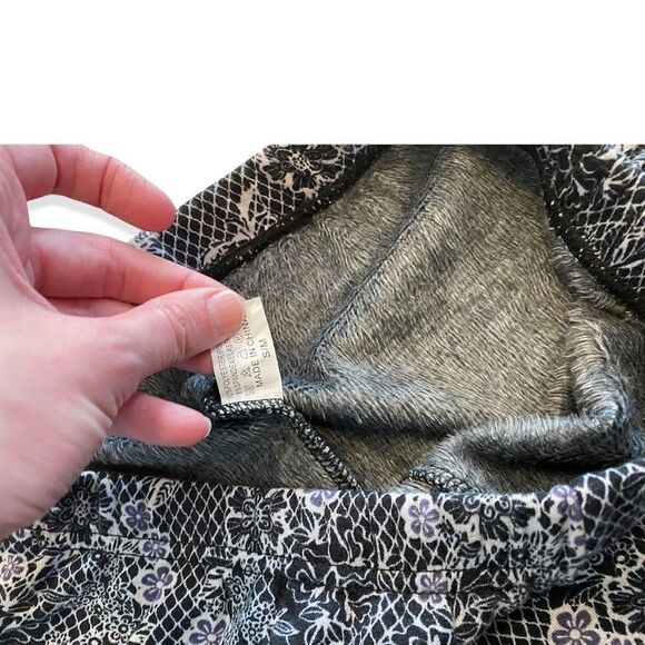 Warm faux fur lined leggings, size s/m small medium, never wore, navy and white - Picture 4 of 4